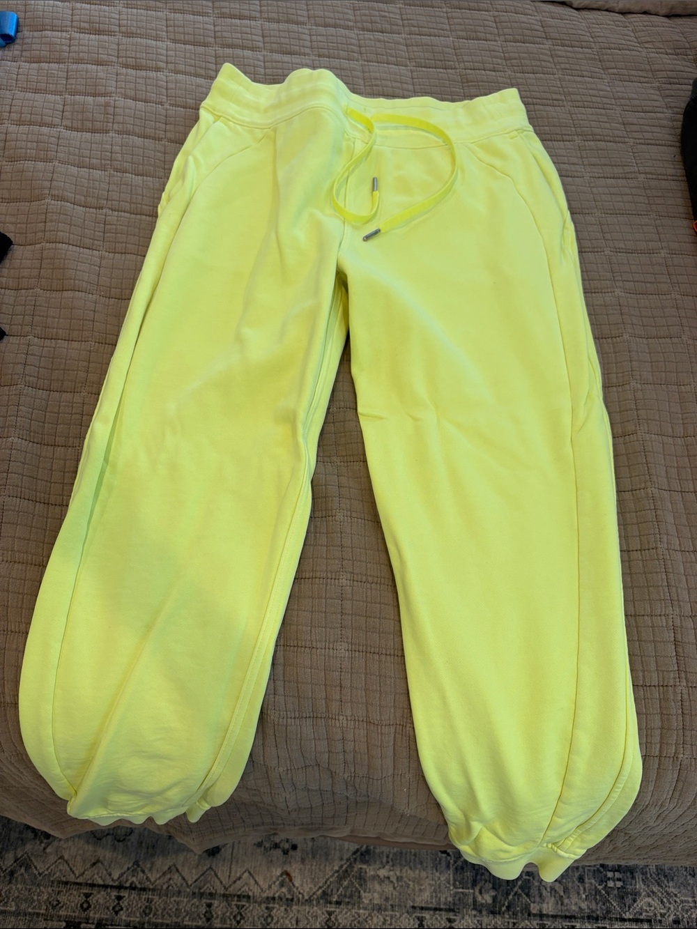 Women Lululemon Neon Yellow Sweatpants